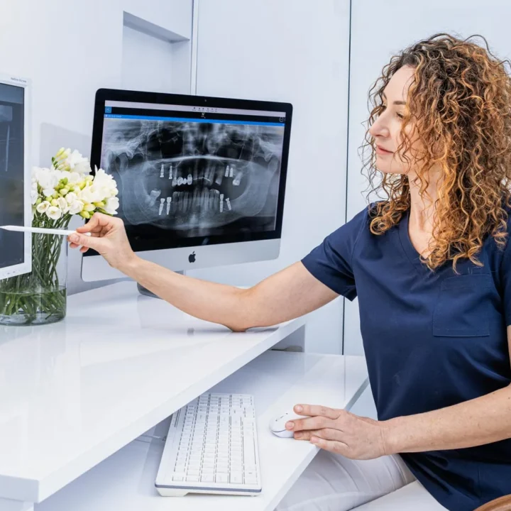 Czym jest biologiczna stabilność implantów?